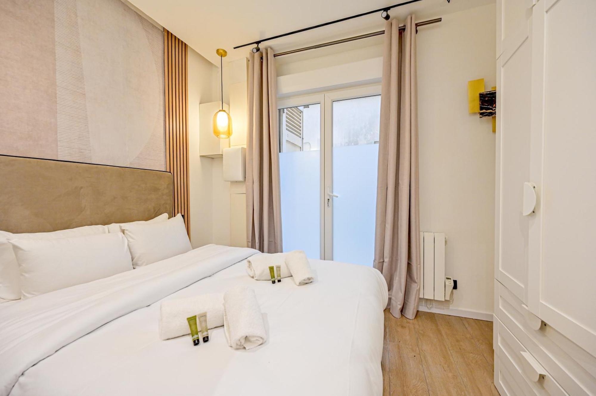Relax In A Stylish Flat In Montmartre Apartment Paris Ngoại thất bức ảnh